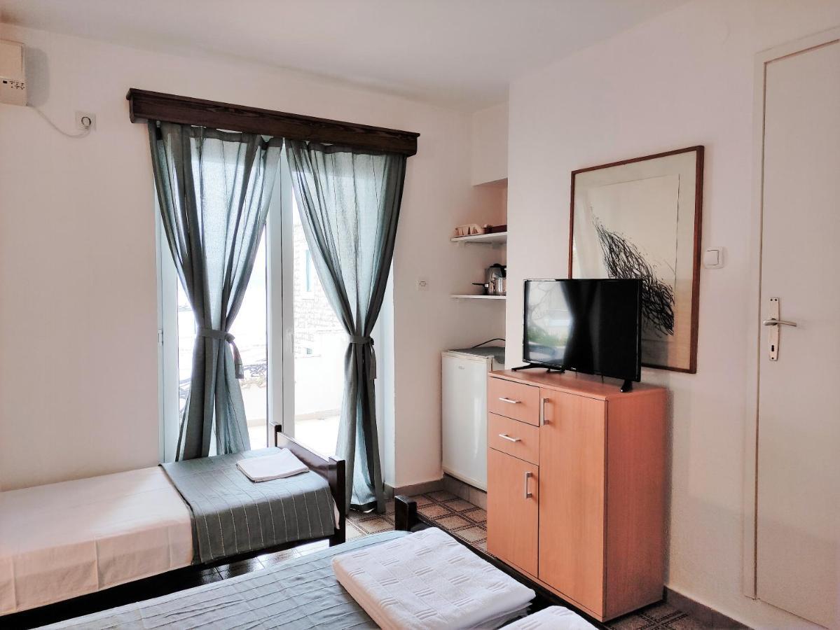 רפאלוביץ' Fisherman House Apartments מראה חיצוני תמונה