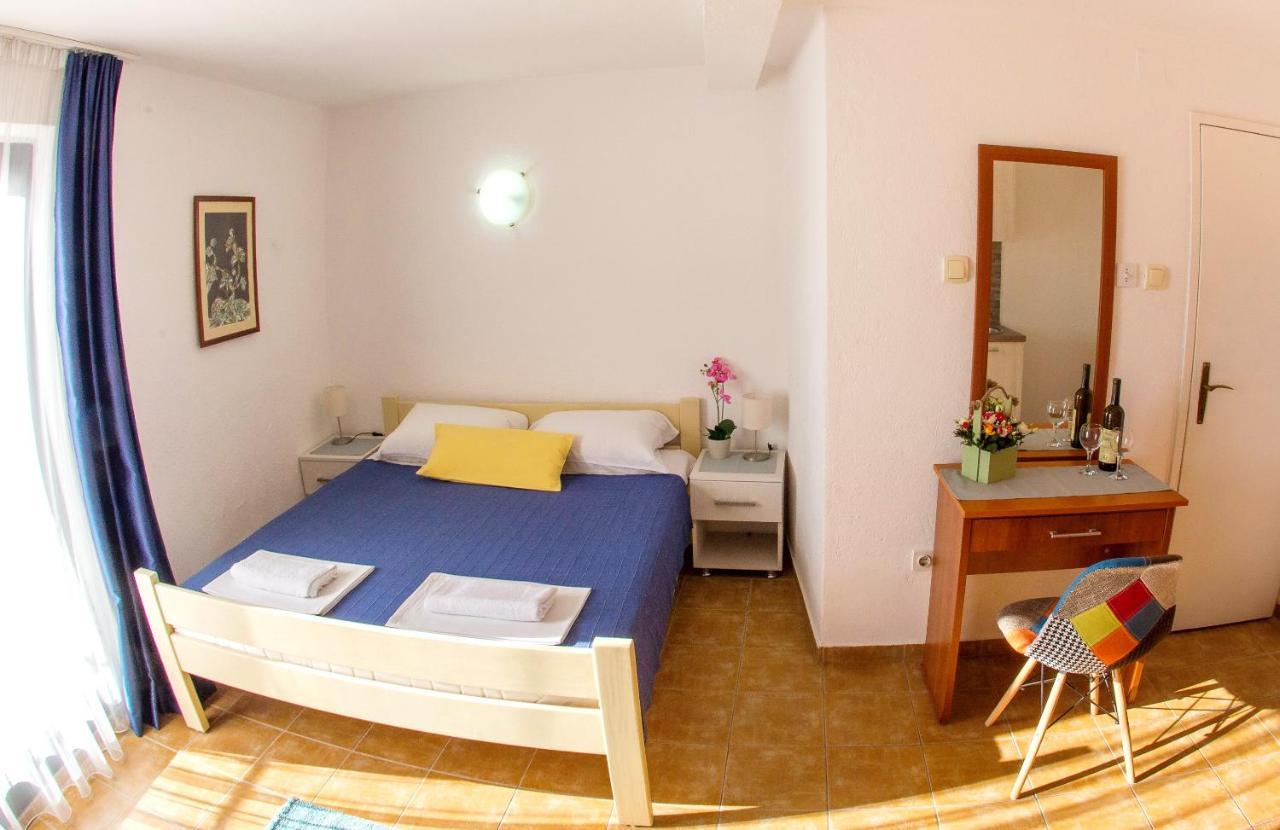 רפאלוביץ' Fisherman House Apartments מראה חיצוני תמונה