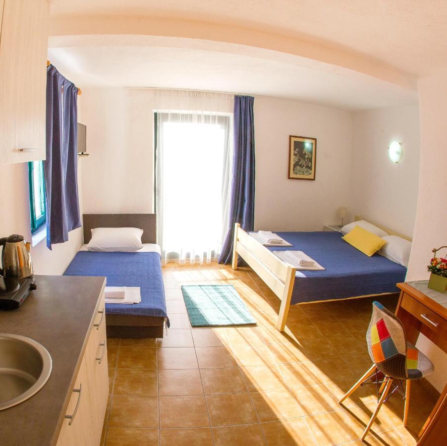 רפאלוביץ' Fisherman House Apartments מראה חיצוני תמונה
