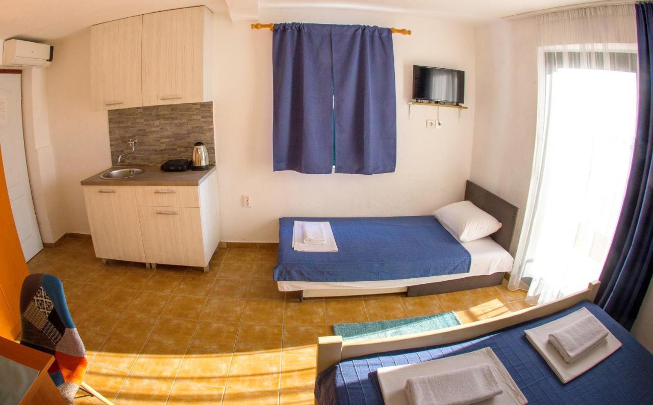 רפאלוביץ' Fisherman House Apartments מראה חיצוני תמונה