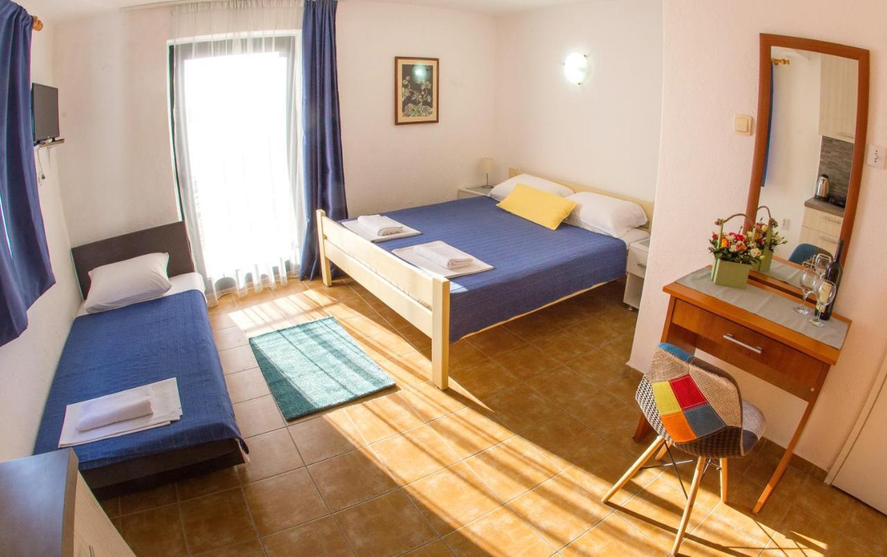 רפאלוביץ' Fisherman House Apartments מראה חיצוני תמונה