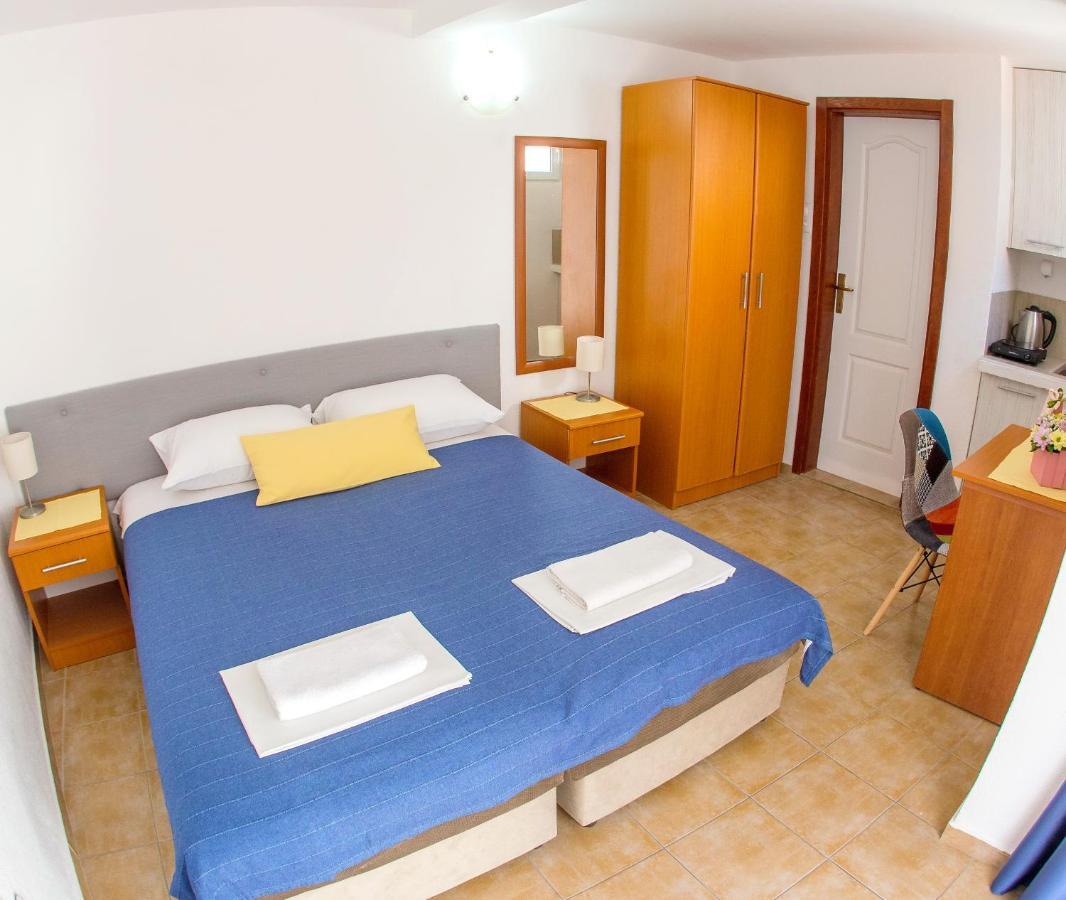 רפאלוביץ' Fisherman House Apartments מראה חיצוני תמונה
